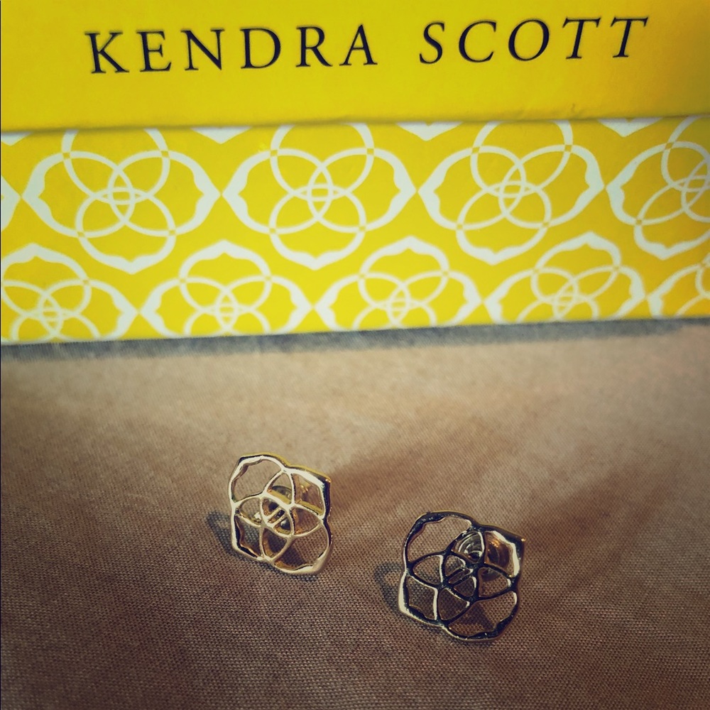 Kendra Scott - Dira Stud Earrings in Gold